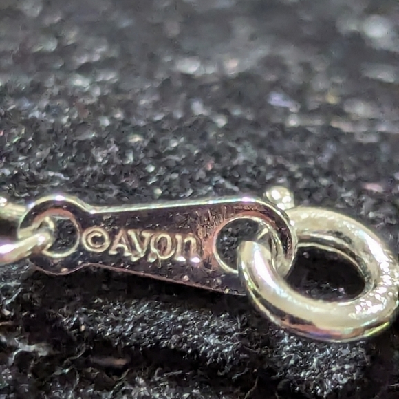 Avon Vintage Aqua Blue Ice Pendant Necklace - Silver Tone - Picture 4 of 6